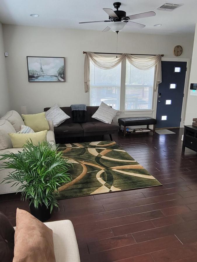 Spacious Townhouse Minutes From Downtown Sa. San Antonio Exteriér fotografie