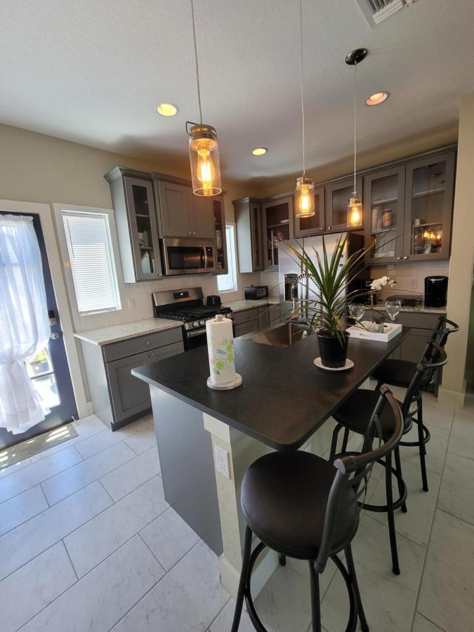 Spacious Townhouse Minutes From Downtown Sa. San Antonio Exteriér fotografie